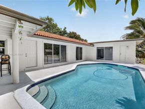 292 SW 52nd Avenue, Plantation FL 33317