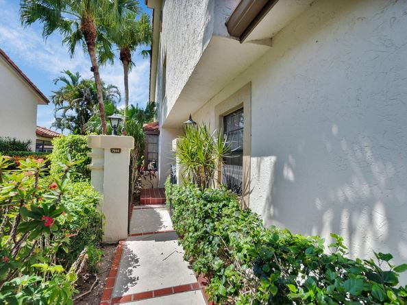 7940 La Mirada Drive, Boca Raton FL 33433