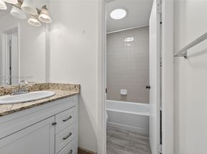 889 Hamilton Drive 889D, Homestead FL 33034