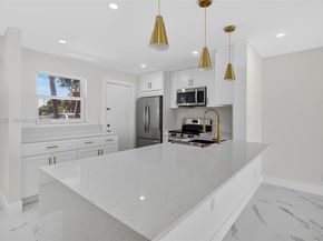 201 SE 11th Terrace 102, Dania Beach FL 33004