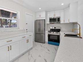 201 SE 11th Terrace 102, Dania Beach FL 33004