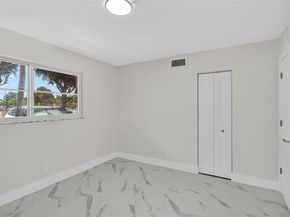 201 SE 11th Terrace 102, Dania Beach FL 33004