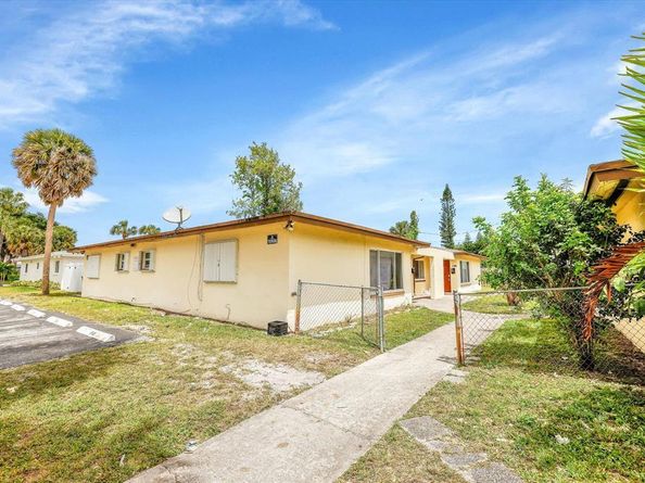 Undisclosed Address #B26041219, Lauderhill FL 33313
