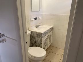 Undisclosed Address #B26041219, Lauderhill FL 33313