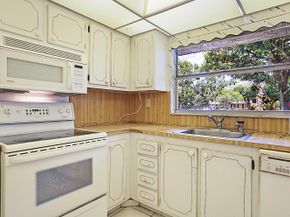 9201 Sunrise Lakes Boulevard 107, Sunrise FL 33322
