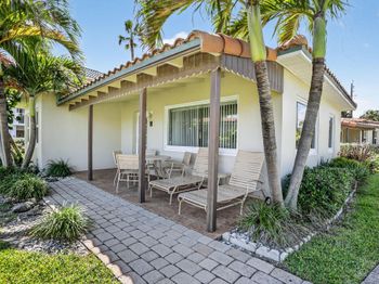 1225 Hillsboro Mile