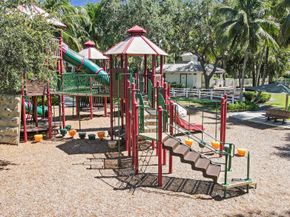 4 Garden Street 101, Tequesta FL 33469