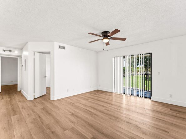 522 Trace Circle 209, Deerfield Beach FL 33441