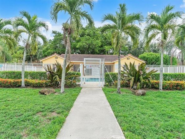 4032 NW 90th Ave 4032, Fort Lauderdale FL 33351