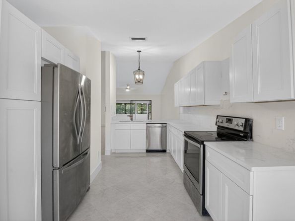 29 Fawlkland Circle, Boynton Beach FL 33426