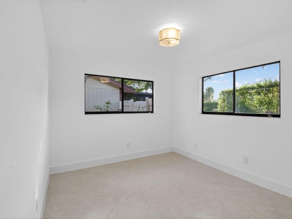 29 Fawlkland Circle, Boynton Beach FL 33426