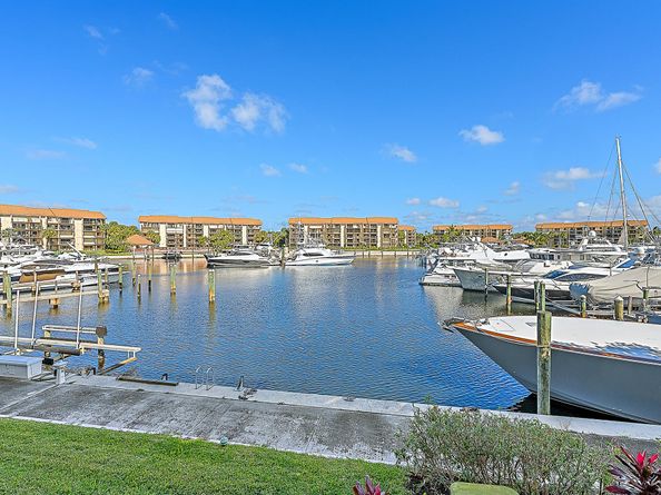 701 Seafarer Circle 103, Jupiter FL 33477