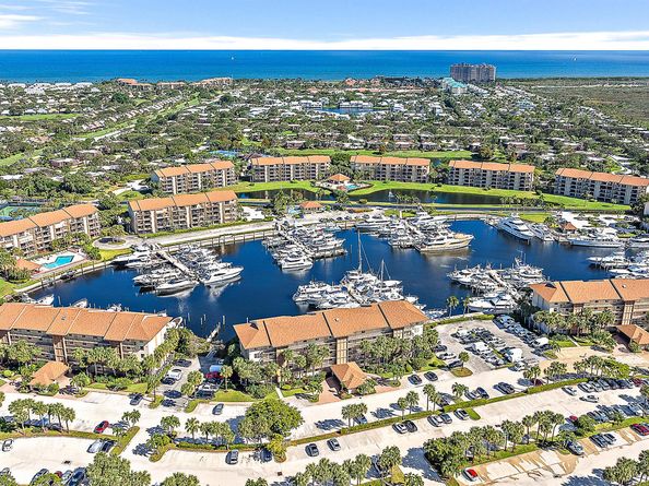 701 Seafarer Circle 103, Jupiter FL 33477