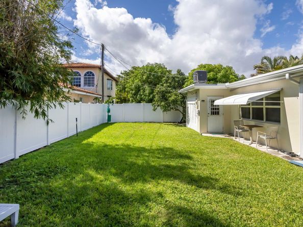 103 16th Avenue South, Lake Worth Beach FL 33460