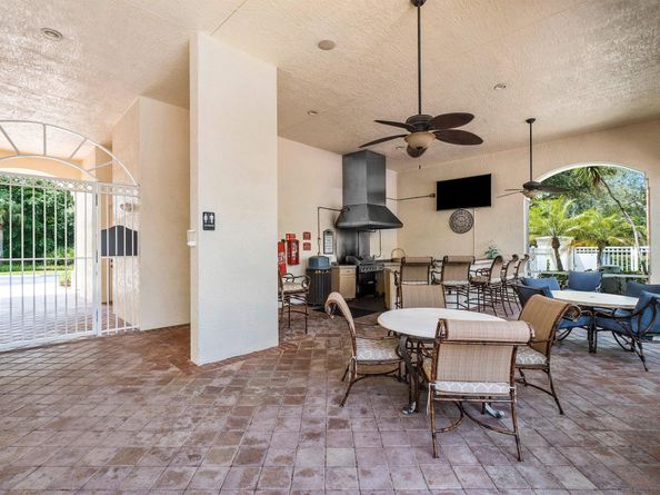 8211 Myrtlewood Circle W, Palm Beach Gardens FL 33418