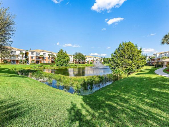 8211 Myrtlewood Circle W, Palm Beach Gardens FL 33418