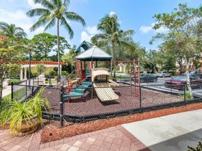 8211 Myrtlewood Circle W, Palm Beach Gardens FL 33418