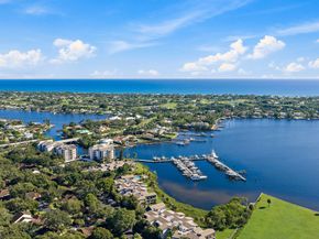 11373 Twelve Oaks Way E, North Palm Beach FL 33408