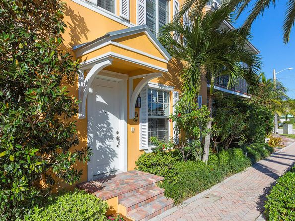 389 E Cannery Row Circle, Delray Beach FL 33444