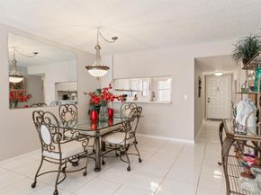 7698 Tahiti Lane 105, Lake Worth FL 33467
