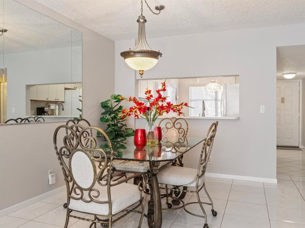 7698 Tahiti Lane 105, Lake Worth FL 33467
