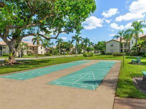 7698 Tahiti Lane 105, Lake Worth FL 33467