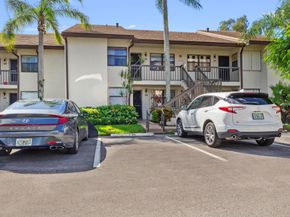7698 Tahiti Lane 105, Lake Worth FL 33467
