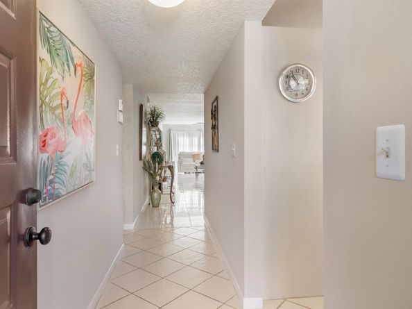7698 Tahiti Lane 105, Lake Worth FL 33467