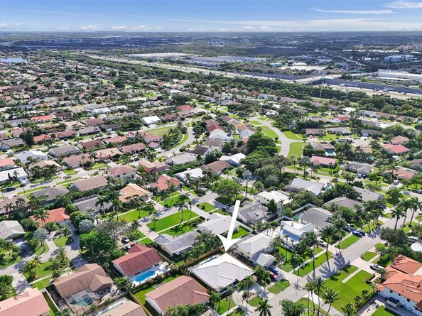 340 Oregon Ln, Boca Raton FL 33487