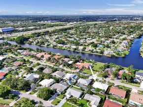 340 Oregon Ln, Boca Raton FL 33487
