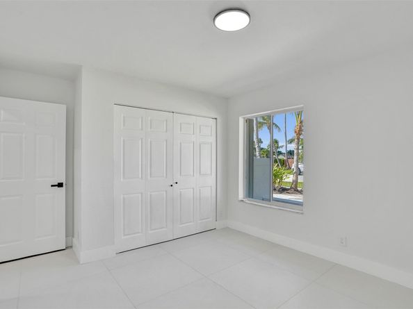 340 Oregon Ln, Boca Raton FL 33487
