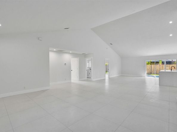 340 Oregon Ln, Boca Raton FL 33487