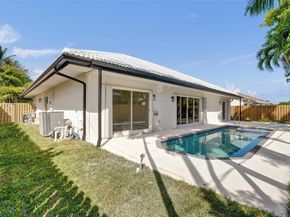 340 Oregon Ln, Boca Raton FL 33487