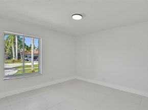 340 Oregon Ln, Boca Raton FL 33487