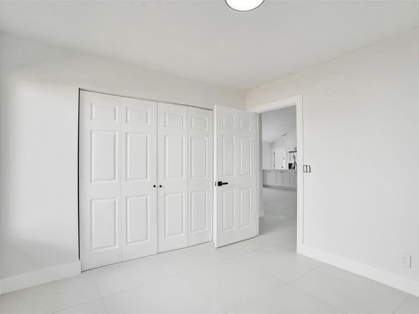 340 Oregon Ln, Boca Raton FL 33487