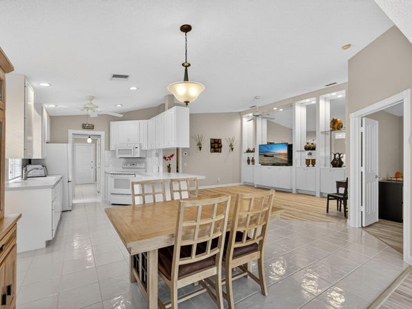4174 Royal Oak Drive, Palm Beach Gardens FL 33410
