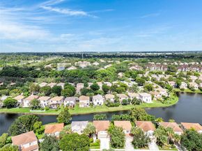 10843 NW 12th Ct, Plantation FL 33322