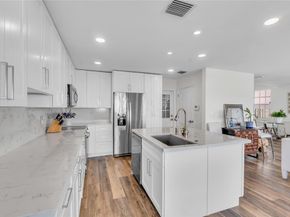 10843 NW 12th Ct, Plantation FL 33322