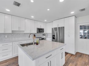 10843 NW 12th Ct, Plantation FL 33322