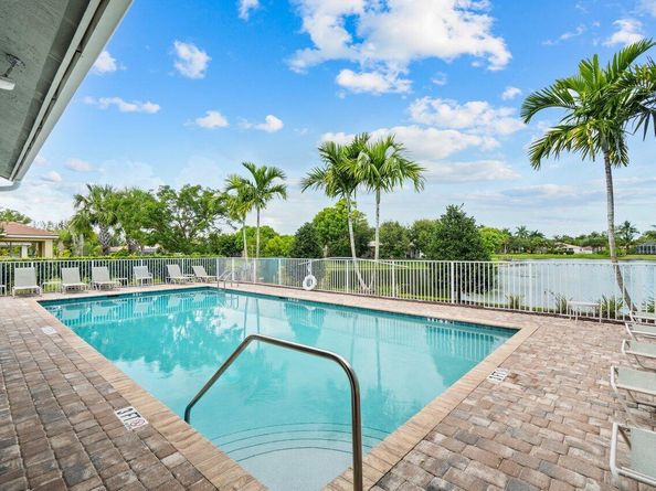 62 Sabal Court, Royal Palm Beach FL 33411