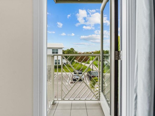 62 Sabal Court, Royal Palm Beach FL 33411