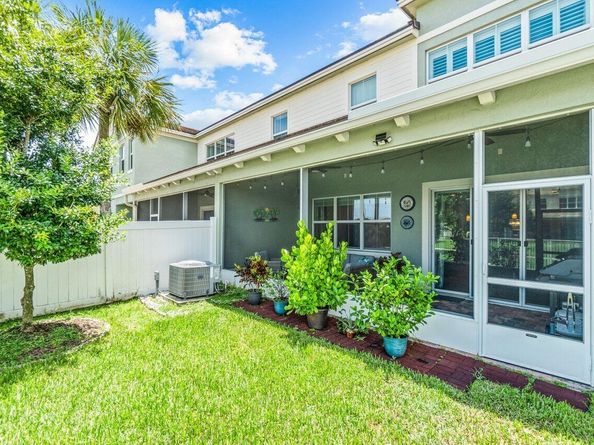 62 Sabal Court, Royal Palm Beach FL 33411