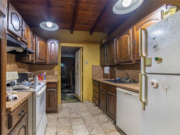 303 NE 8th Ct, Pompano Beach FL 33060