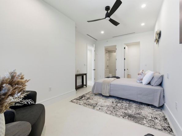 2323 Lake Drive 201, Singer Island FL 33404