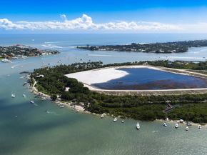 2323 Lake Drive 201, Singer Island FL 33404