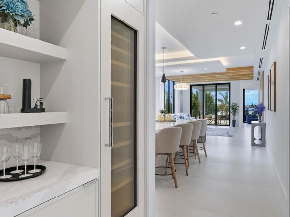 2323 Lake Drive 201, Singer Island FL 33404