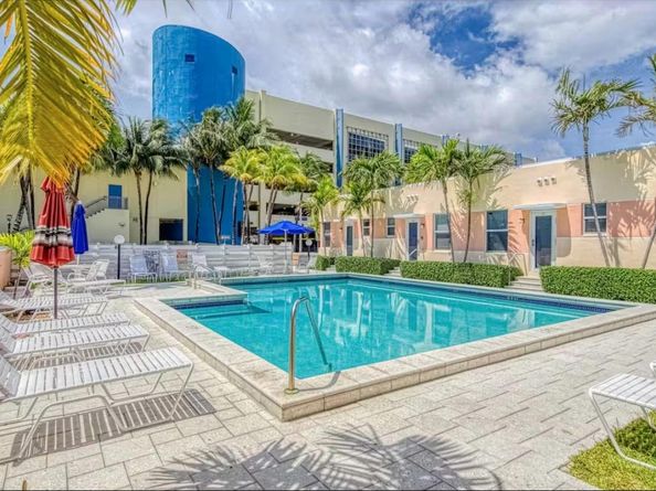 327 Connecticut St 21, Hollywood FL 33019
