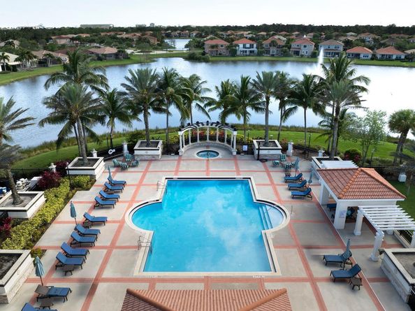 12293 Aviles Circle, Palm Beach Gardens FL 33418