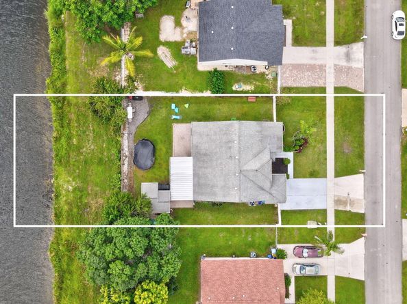 1200 Grandview Circle, Royal Palm Beach FL 33411