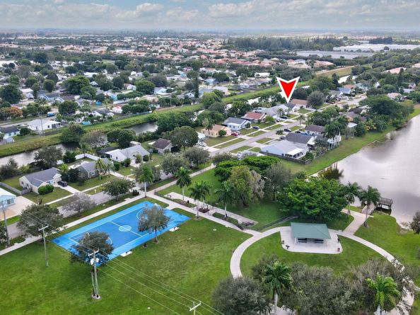 1200 Grandview Circle, Royal Palm Beach FL 33411